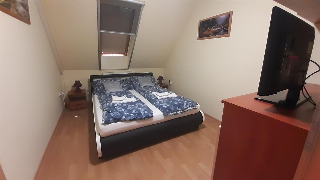 Elizabet Apartman A Belvarosban Сарваш Экстерьер фото